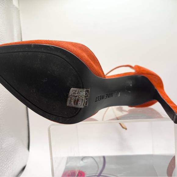 Ladies Nine West Orangey Red Pumps Like New Sz 6.5 - Picture 4 of 5